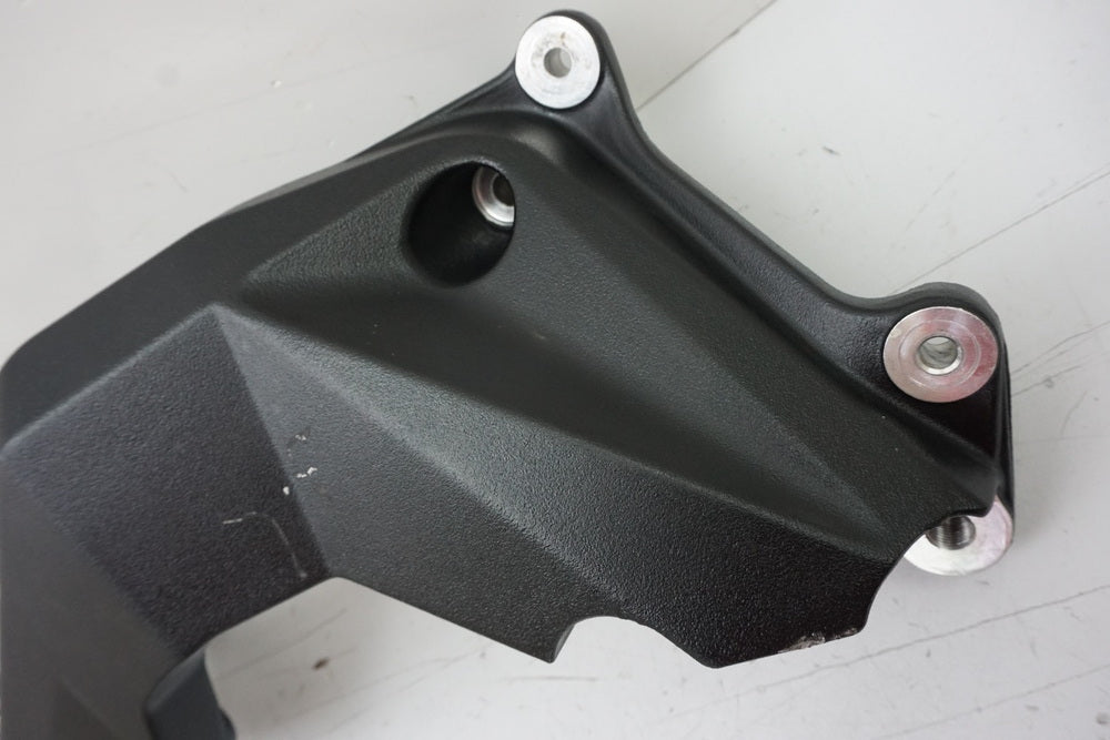 MV AGUSTA BRUTALE 800 DRAGSTER RR B322BB Frame brace right. Mount swingarm engine