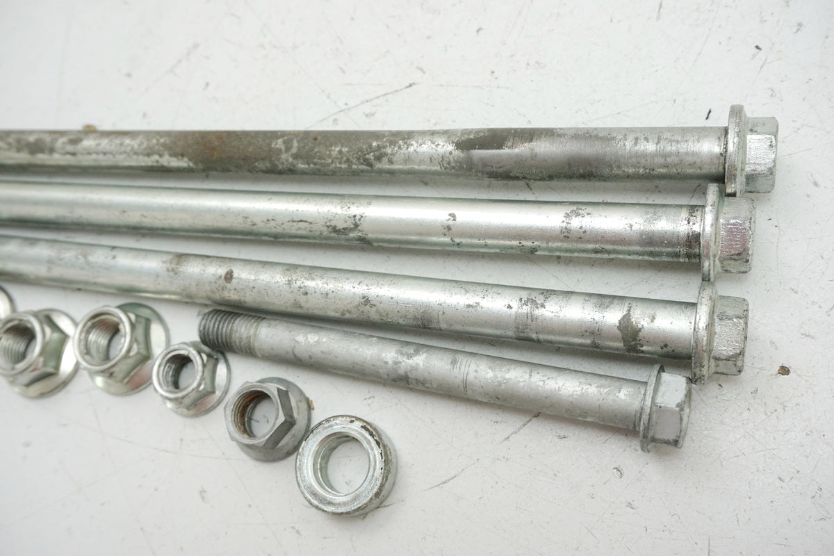 MV AGUSTA BRUTALE 800 DRAGSTER RR B322BB Achse Motor Schraube Motorhalter