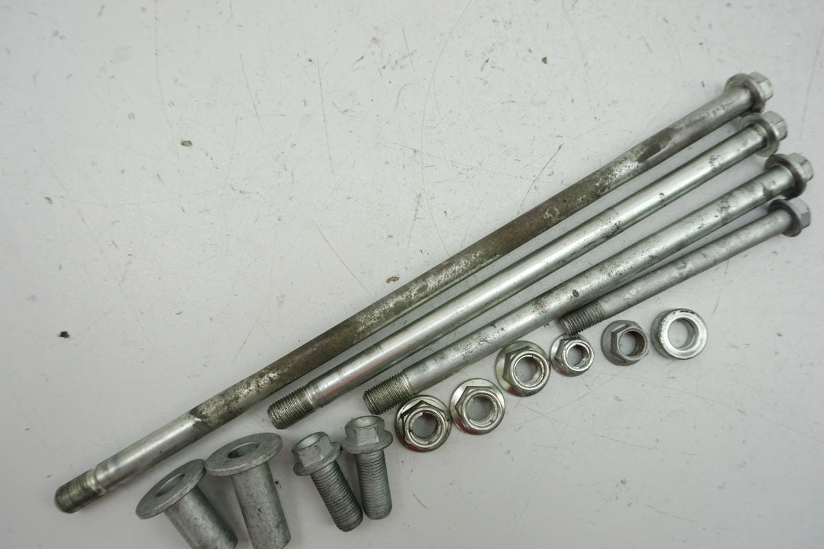 MV AGUSTA BRUTALE 800 DRAGSTER RR B322BB Achse Motor Schraube Motorhalter