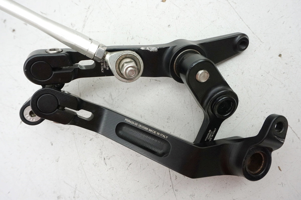 MV AGUSTA BRUTALE 800 DRAGSTER RR B322BB Fußrastenanlage Rizoma PER 433 Hebel