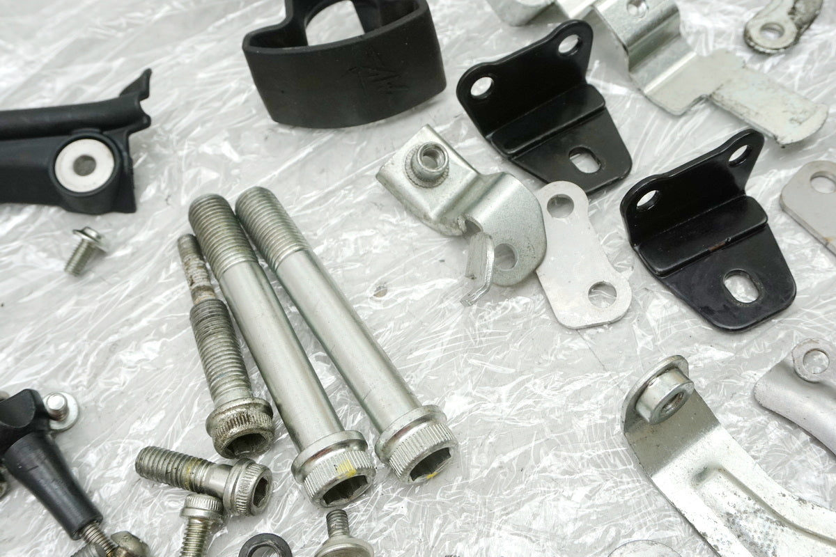MV AGUSTA BRUTALE 800 DRAGSTER RR B322BB Schrauben Kleinteile Halter
