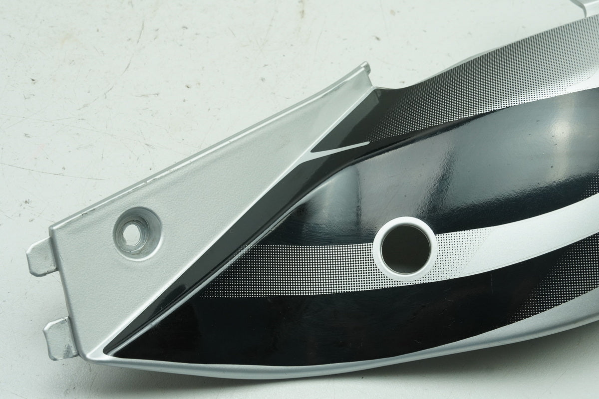 Aprilia Pegaso 650 660 Strada Carenado trasero izquierdo Cubierta Tapa Lateral