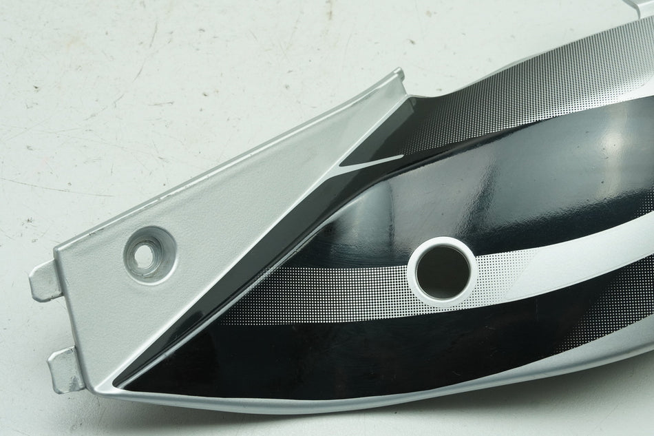 Aprilia Pegaso 650 660 Strada Carenado trasero izquierdo Cubierta Tapa Lateral
