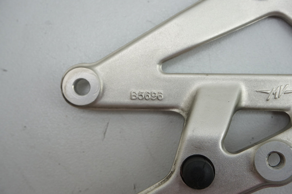 MV AGUSTA BRUTALE 800 DRAGSTER RR B322BB Soporte para cilindro maestro de freno trasero