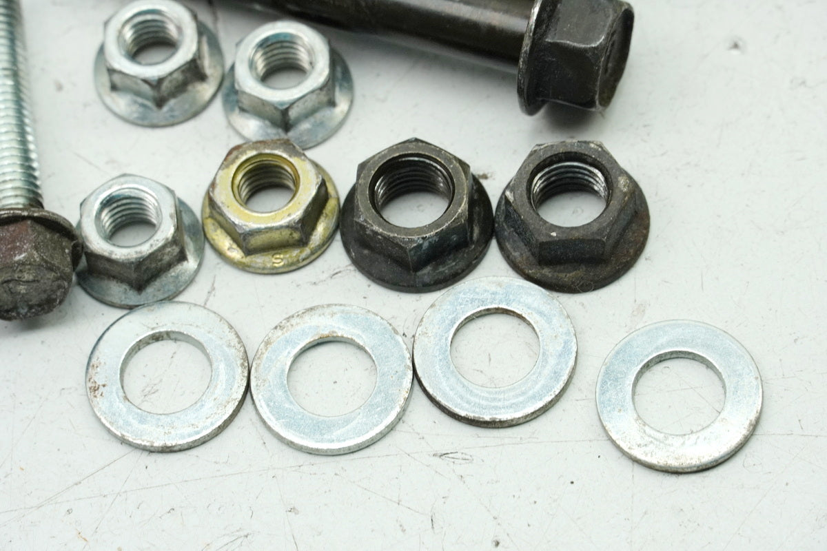 Kawasaki EL 252 EL 250B Eliminator Soporte Motor Eje Tornillos Soporte Motor