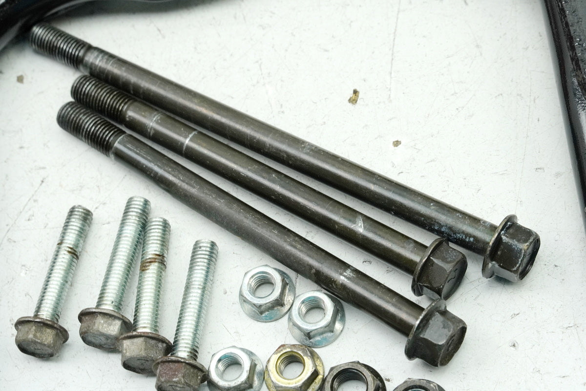 Kawasaki EL 252 EL 250B Eliminator Soporte Motor Eje Tornillos Soporte Motor