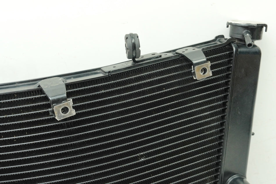 SUZUKI GSX-R 750 WVCW K8 K9 L0 600 Radiador Refrigerador de agua