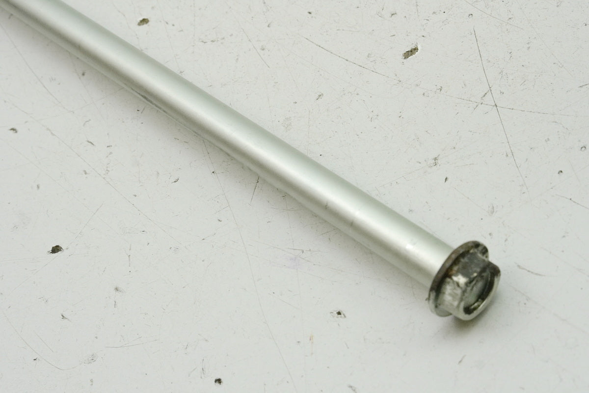 Kawasaki EL 252 EL 250B Eliminator Schwingachse Achse Schwinge (für Rahmen)