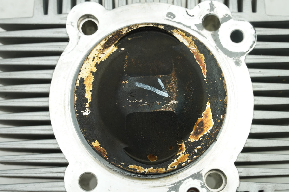 DUCATI MONSTER 696 ABS M5 Cylinder & Piston - horizontal (for engine) ONLY 1626km