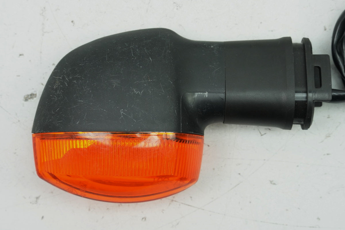 YAMAHA YZF R6 RJ11 Turn Signal Rear Left Original 2C0-83330-00-00