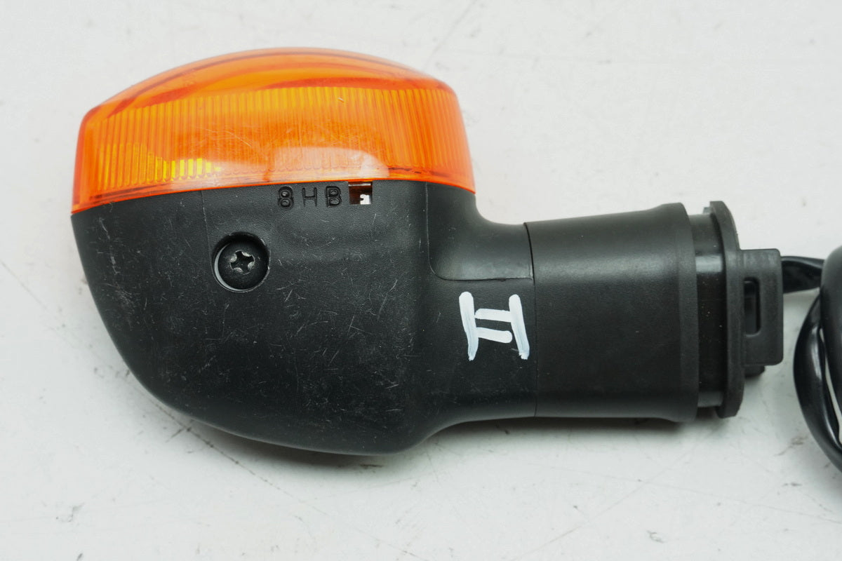 YAMAHA YZF R6 RJ11 Turn Signal Rear Left Original 2C0-83330-00-00