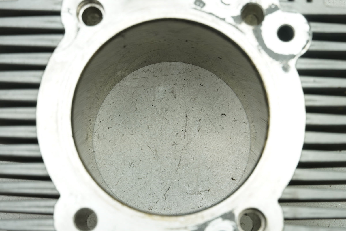DUCATI MONSTER 696 ABS M5 Cylinder & Piston - horizontal (for engine) ONLY 1626km