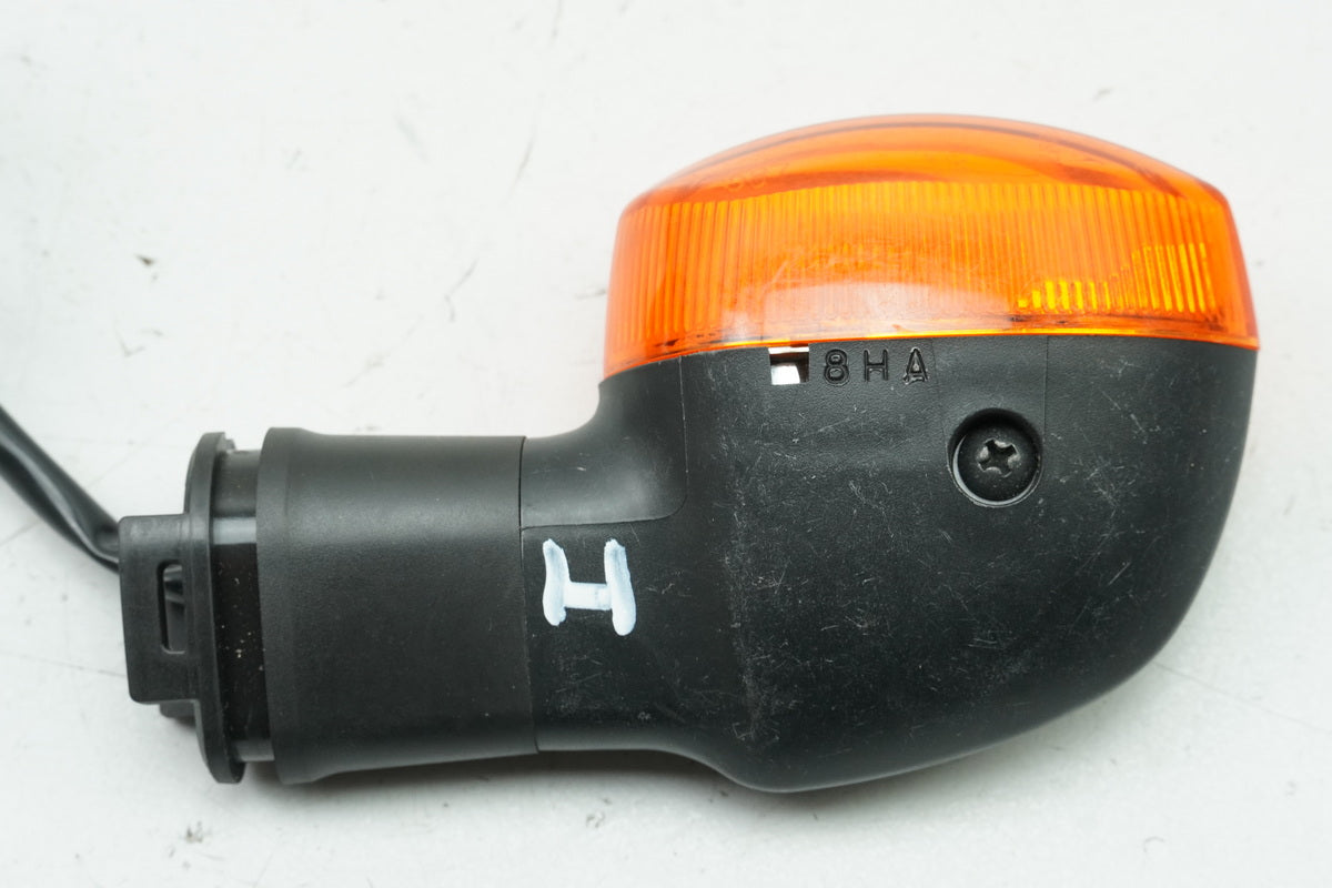 YAMAHA YZF R6 RJ15 Original Right Rear Turn Signal 2C0-83340-00-00