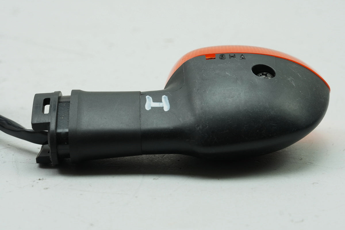YAMAHA YZF R6 RJ15 Original Right Rear Turn Signal 2C0-83340-00-00
