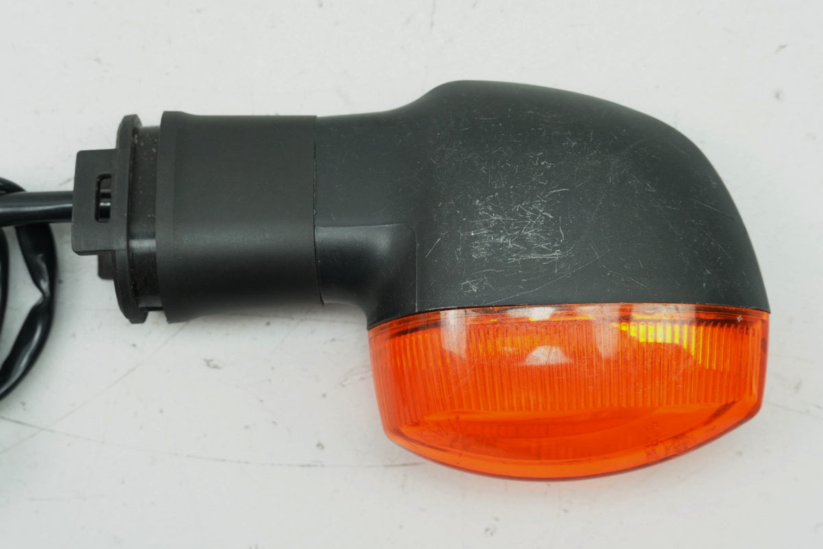 YAMAHA YZF R6 RJ11 Turn Signal Rear Right Original 2C0-83340-00-00