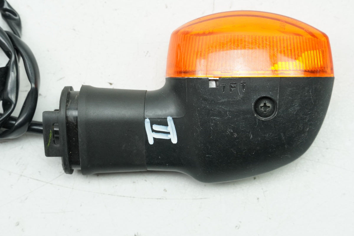YAMAHA YZF R6 RJ11 Turn Signal Rear Right Original 2C0-83340-00-00