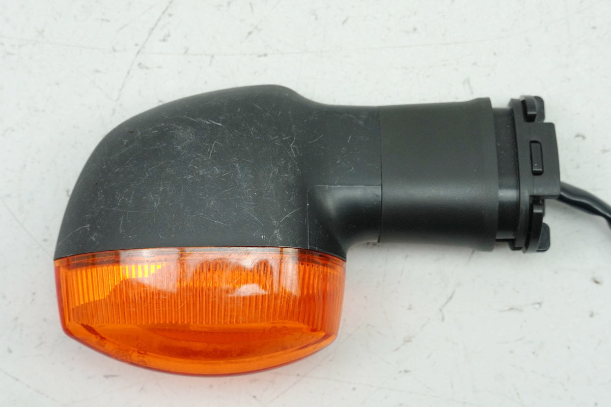 YAMAHA YZF R6 RJ15 Turn Signal Right Front Original 2C0-83320-00-00