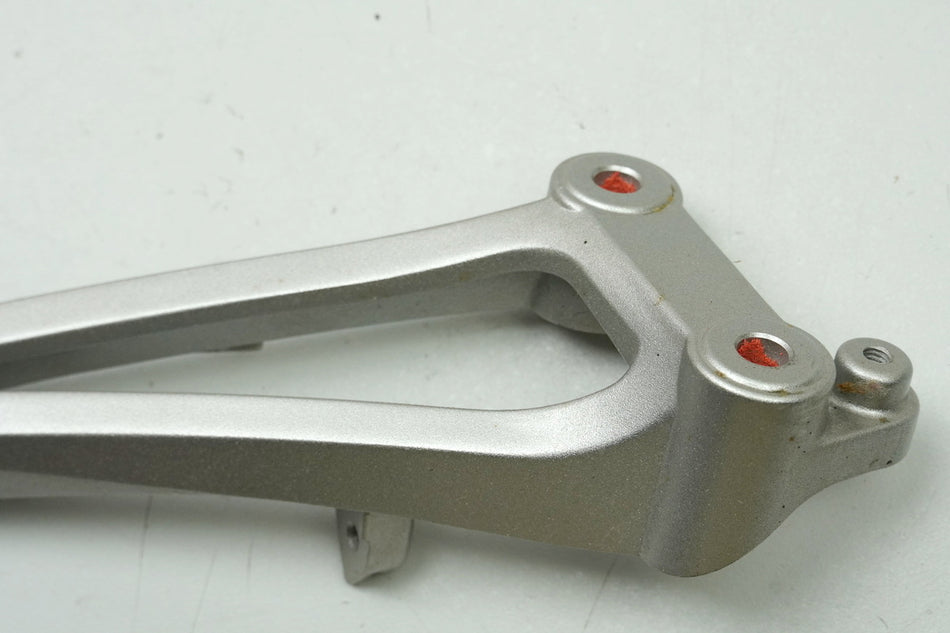 YAMAHA YZF R1 RN22 Soporte estribera pasajero derecho Soporte estribera placa estribera