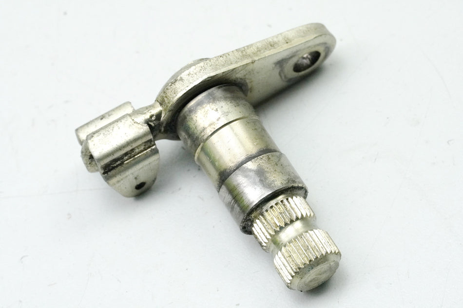 KAWASAKI EN 500 EN 500 A BRAKE PEDAL SHAFT LEVERAGE SHAFT BRACKET