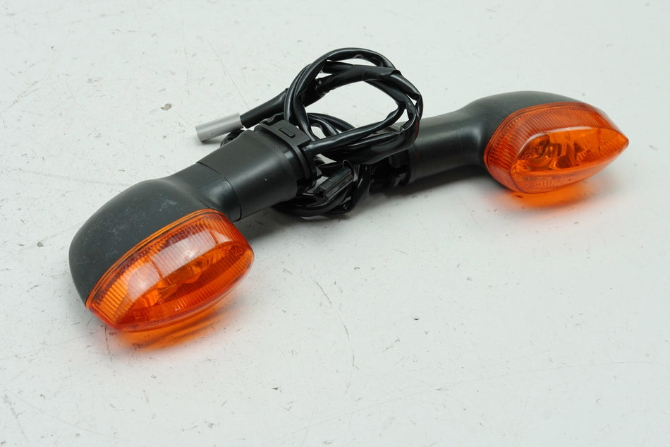 YAMAHA YZF R6 RJ15 Rear Turn Signals Left and Right Original (Pair) 2C0-83330-00-00