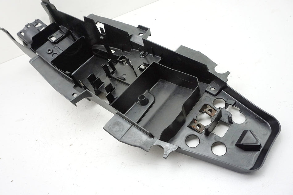 YAMAHA XSR 900 RN43 Guardabarros trasero Paso de rueda Guardabarros interior trasero