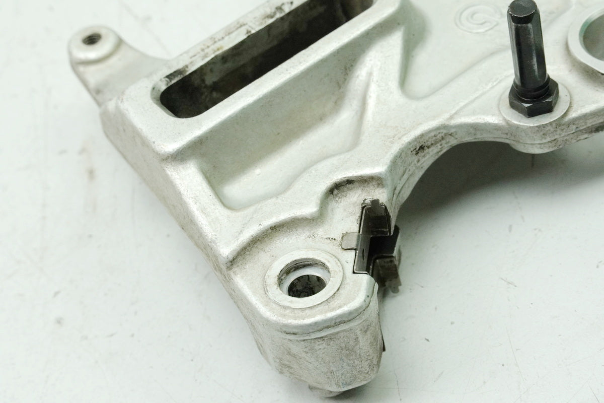 Aprilia Pegaso 650 660 Strada Ankerplatte Bremssattel hinten Halter Bremsanker