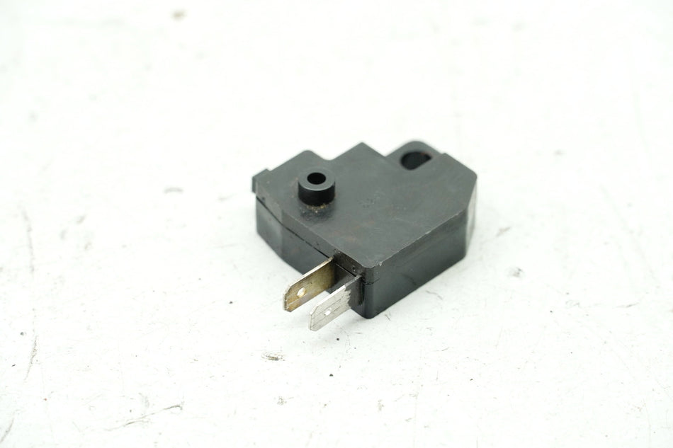 YAMAHA XJR 1300 RP02 Interruptor de luz de freno delantero (para bomba de freno, luz de freno)
