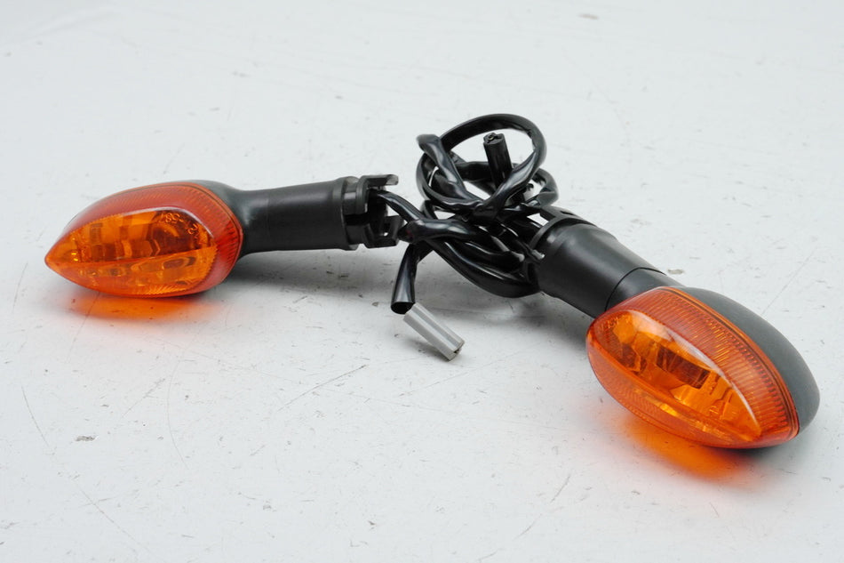 YAMAHA YZF R6 RJ11 Turn Signals Left and Right Rear Original Pair 2C0-83330-00-00