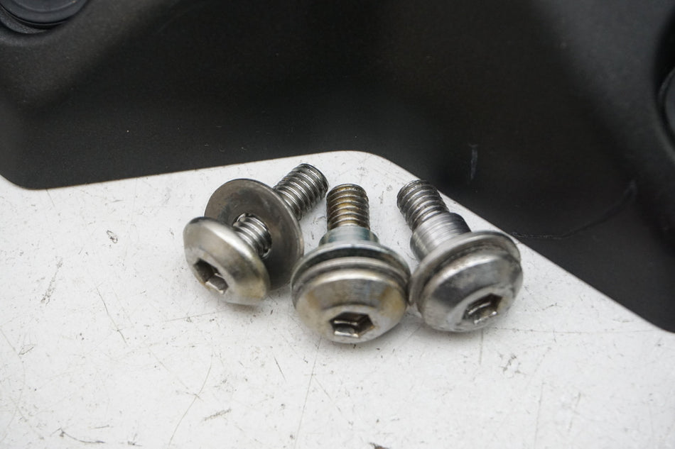 KAWASAKI Z 1000 ZRT00D Abdeckung hinten Cover Auspuff Schalldämpfer Hitzeschutz