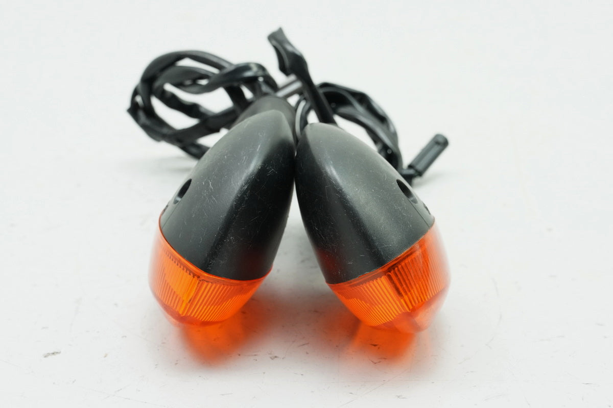 YAMAHA YZF R6 RJ11 Turn Signals Left and Right Rear Original Pair 2C0-83330-00-00