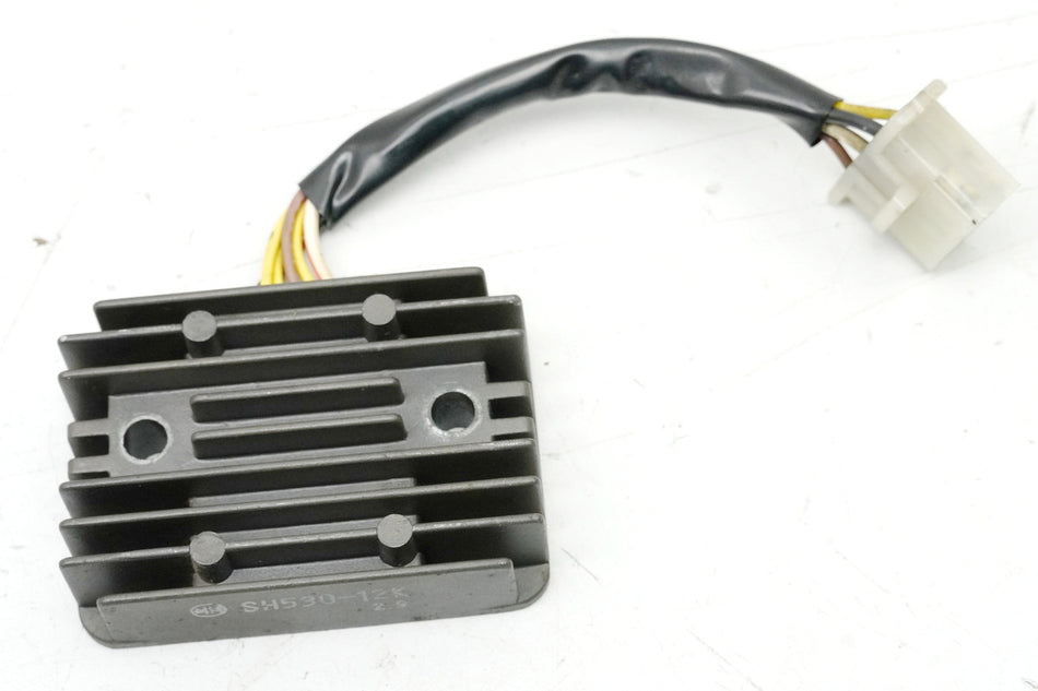 KAWASAKI EN 500 A Regulador de voltaje rectificador