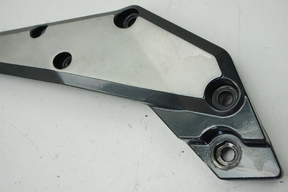 KAWASAKI GPZ 1100 ZXT10E PLACA POSAPIÉS DERECHA SOPORTE POSAPIÉS SOPORTE ESTRIBERA