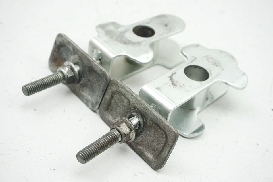 SUZUKI GS 500 E GM51B Kettenspanner rechts links (für Schwinge Felge Hinterrad)
