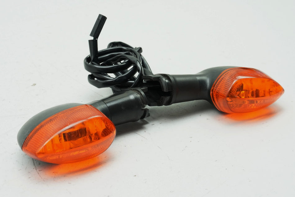Intermitentes traseros originales izquierdos y derechos YAMAHA YZF R1 RN12 Par 2C0-83330-00-00