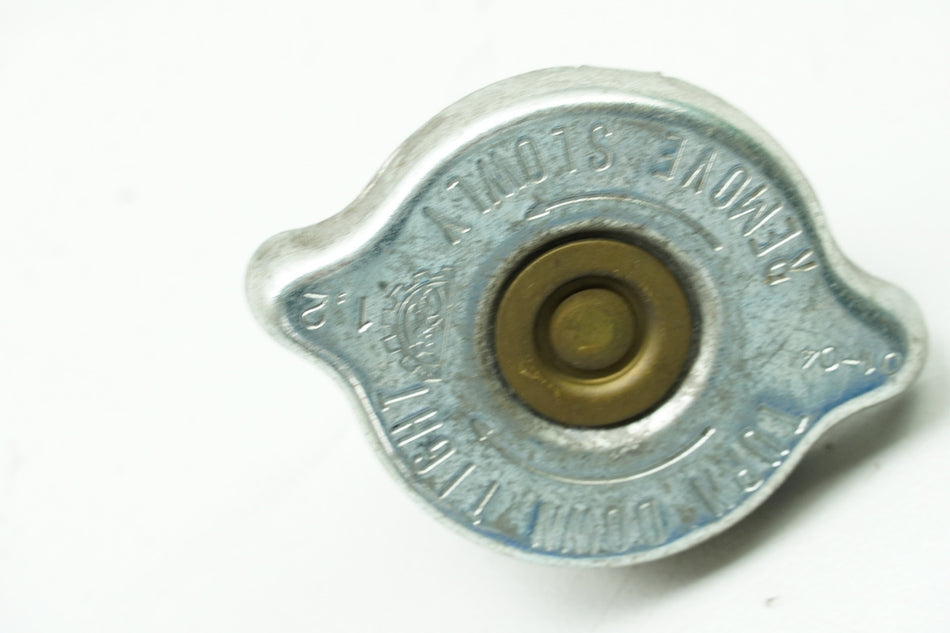 Aprilia Pegaso 650 660 Strada Kühlerdeckel Verschluß Kühler Cover Deckel Kappe