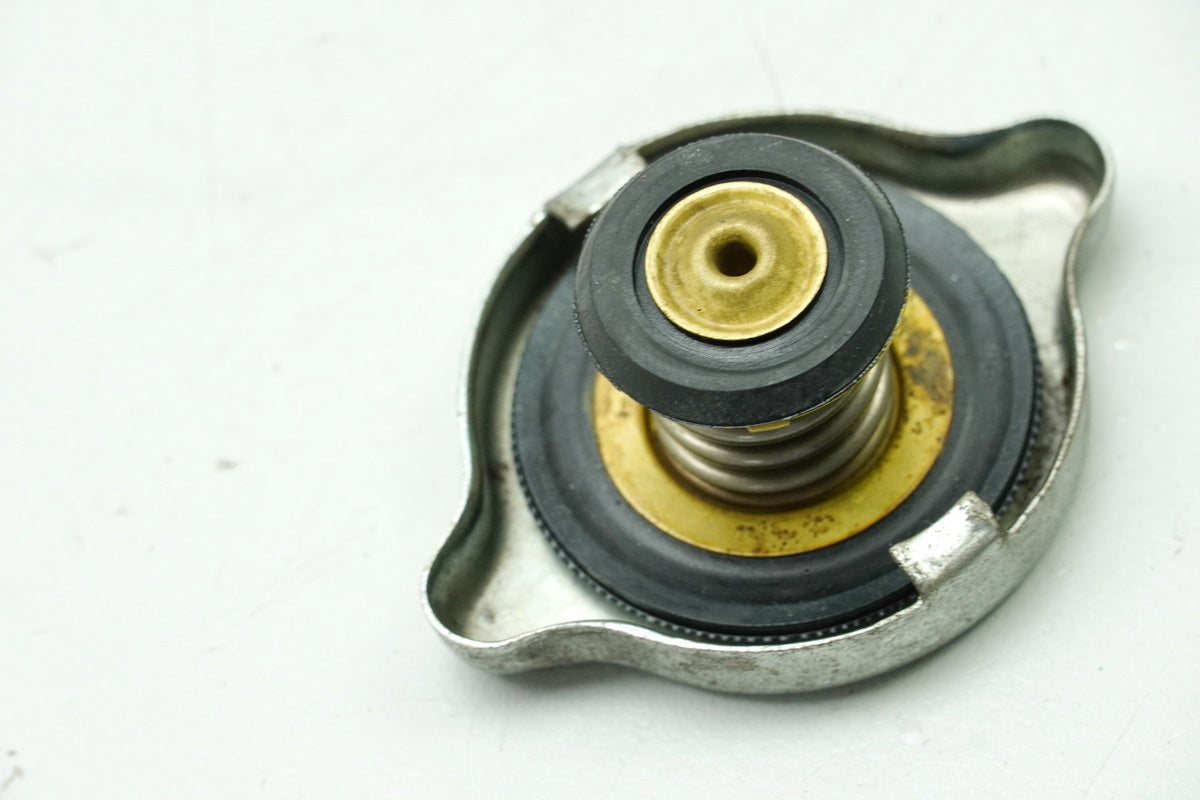 Aprilia Pegaso 650 660 Strada Kühlerdeckel Verschluß Kühler Cover Deckel Kappe