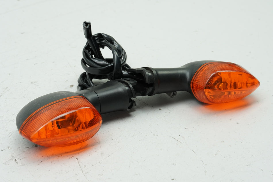 YAMAHA YZF R1 RN19 Blinker links und rechts hinten original Paar 2C0-83330-00-00