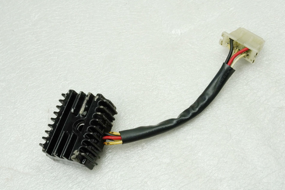 YAMAHA RD 250 1A2 Regulador de voltaje Rectificador
