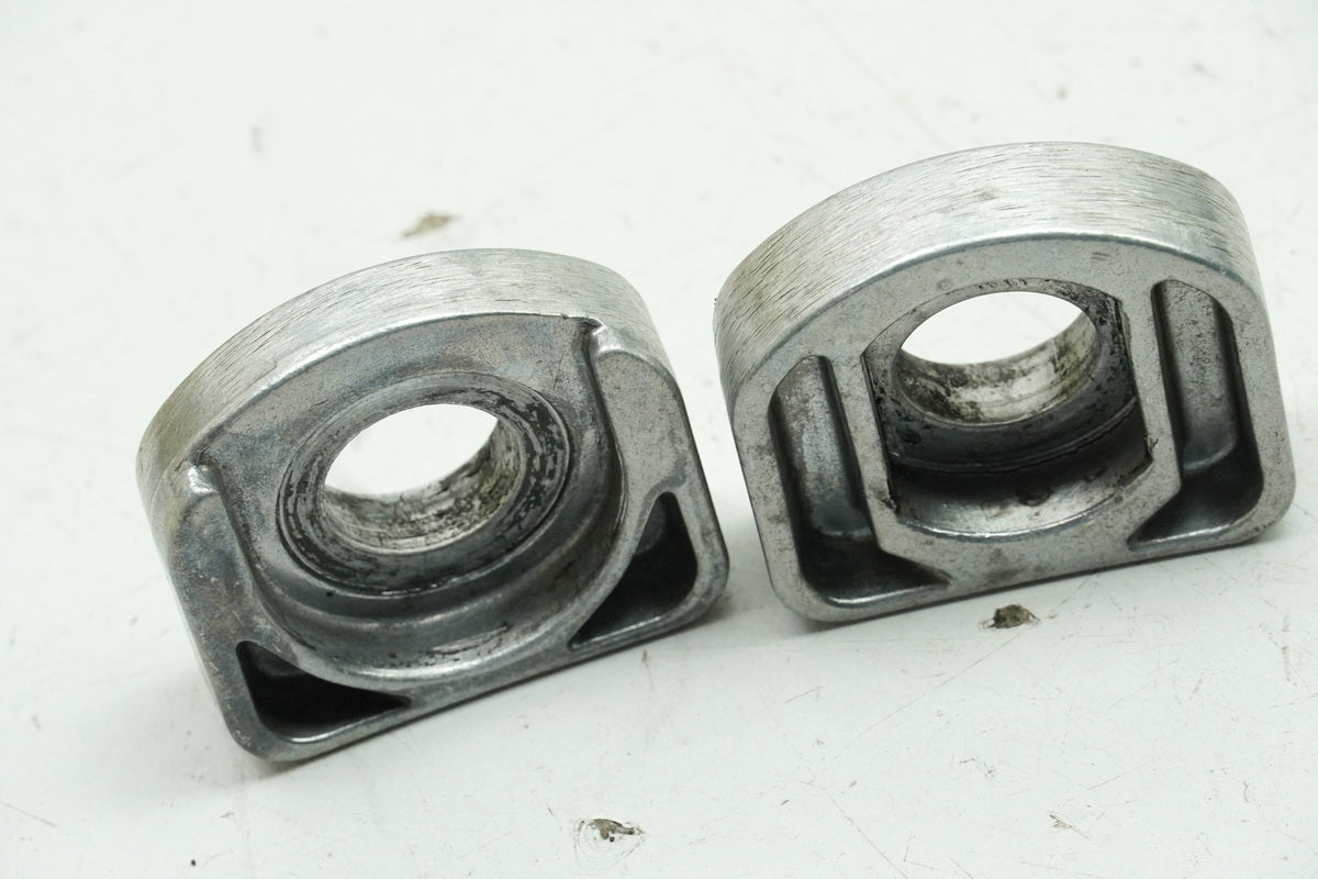Aprilia Pegaso 650 660 Strada Kettenspanner links rechts (für Felge Schwinge)