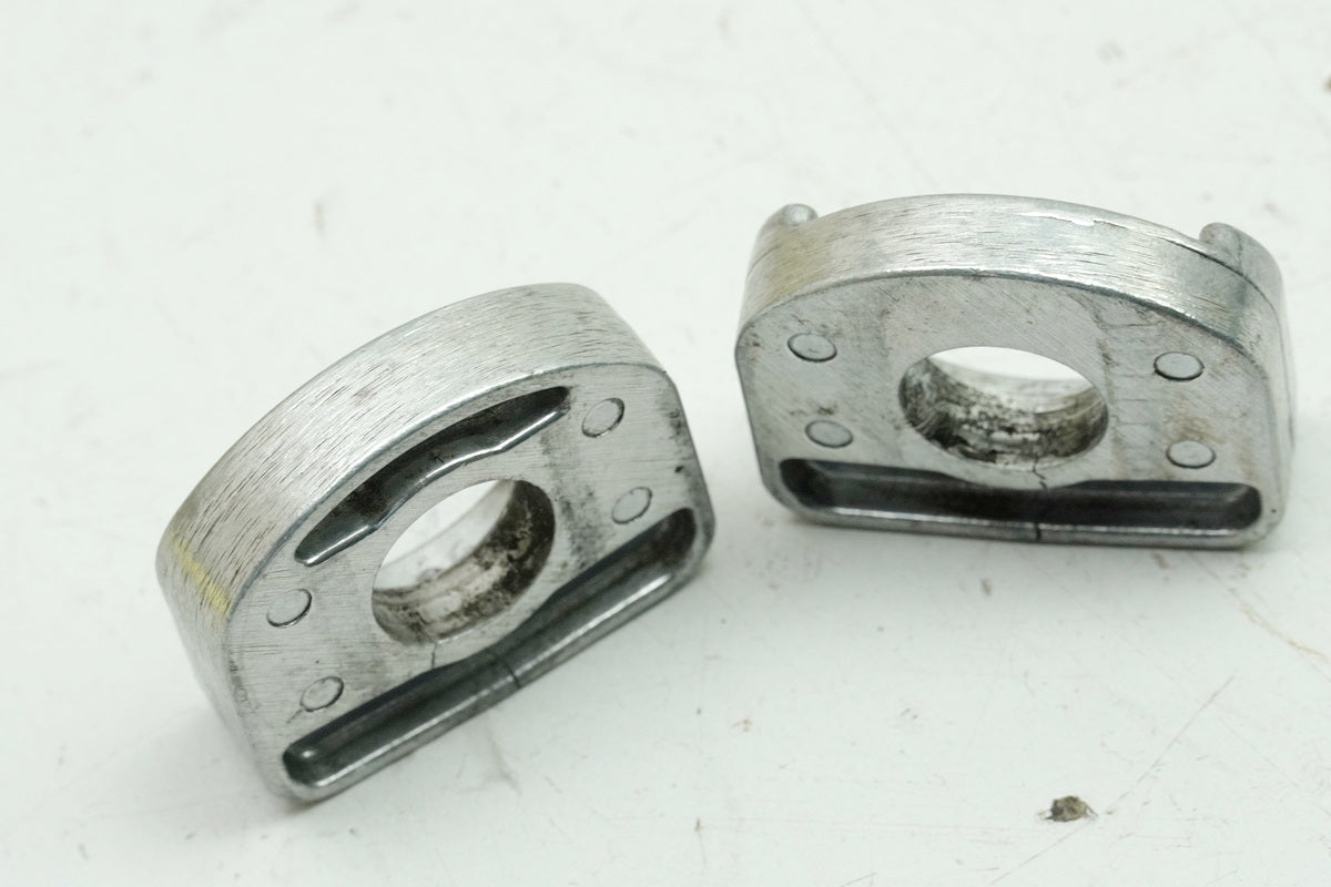 Aprilia Pegaso 650 660 Strada Kettenspanner links rechts (für Felge Schwinge)
