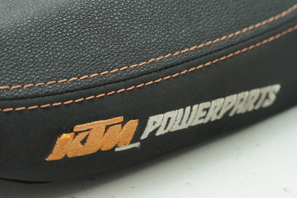 KTM 1290 SUPERDUKE R Asiento del piloto Ergo Asiento del piloto Powerparts Asiento delantero