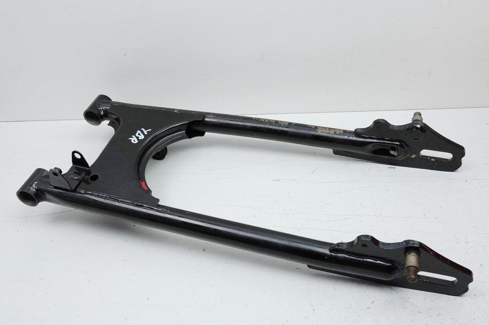 YAMAHA YBR 125 RE05 RE03 Basculante trasero