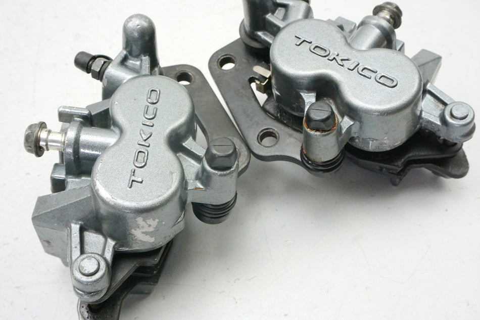 KAWASAKI GPZ 1100 ZXT10E Pinza de freno delantera izquierda y derecha Par de pinzas de freno