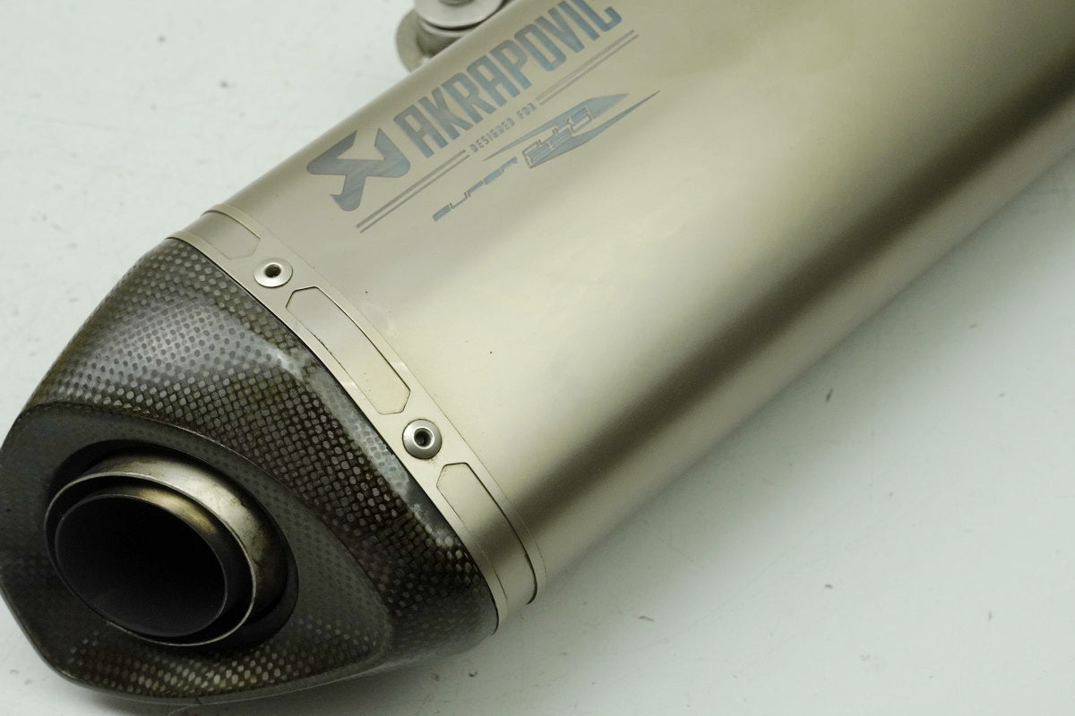KTM 1290 SUPERDUKE R Akrapovic Escape Silenciador Terminal Titanio