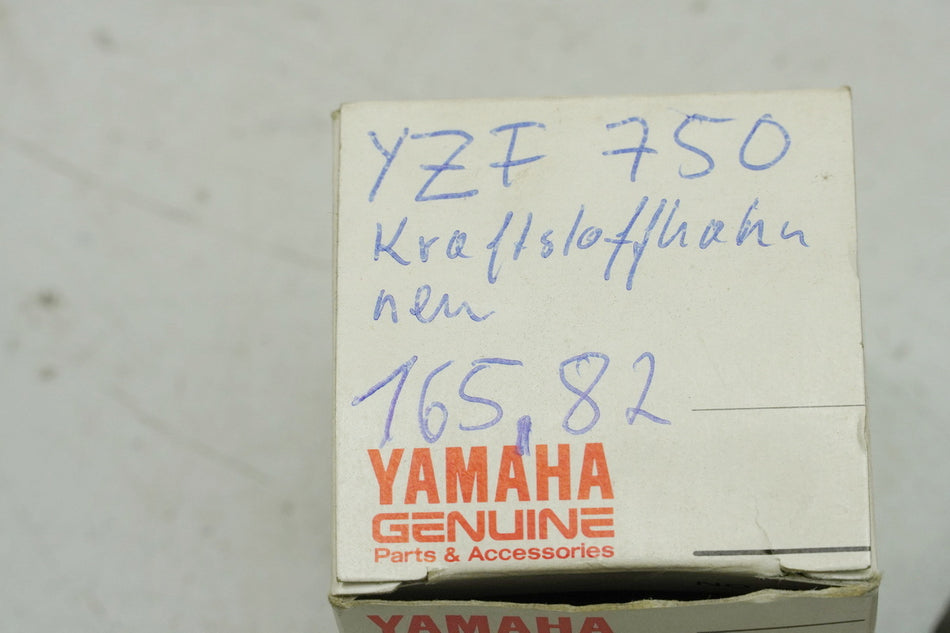 YAMAHA YZF 750 R Grifo de gasolina original Taiyo Giken Grifo de combustible (para depósito) NUEVO