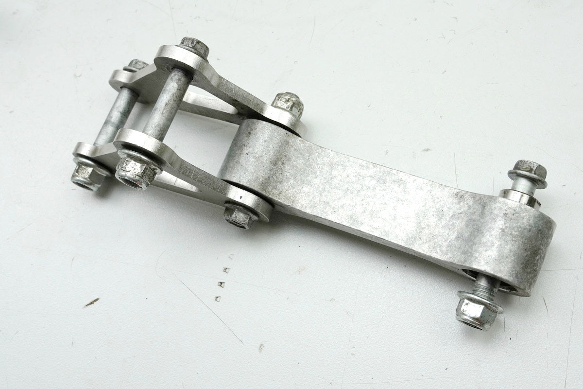 Aprilia Pegaso 650 660 Strada Umlenkung Federbein Umlenkhebel Pleuelstange