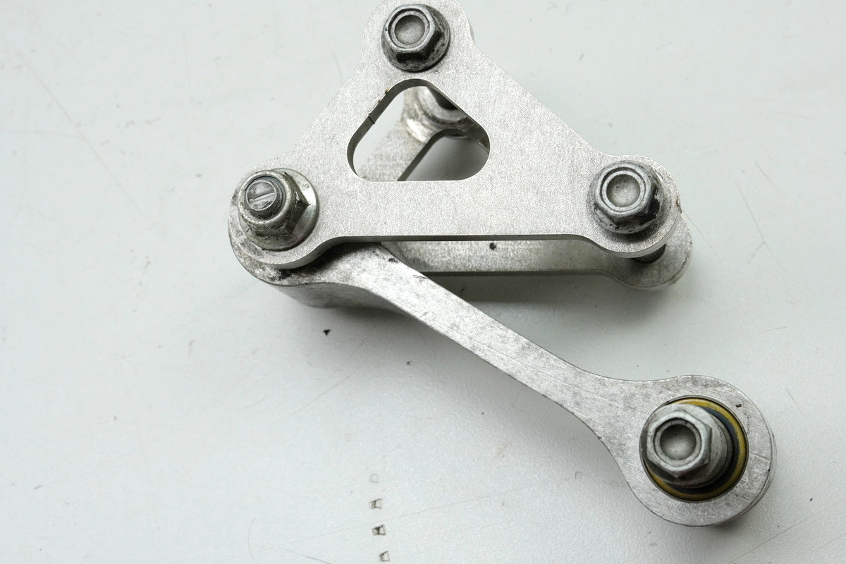 Aprilia Pegaso 650 660 Strada Umlenkung Federbein Umlenkhebel Pleuelstange