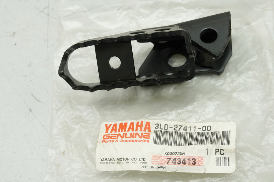 Yamaha Footpeg Rider Left Footrest original 3LD-27411-00 DT TT-R YZ XZT - NEW