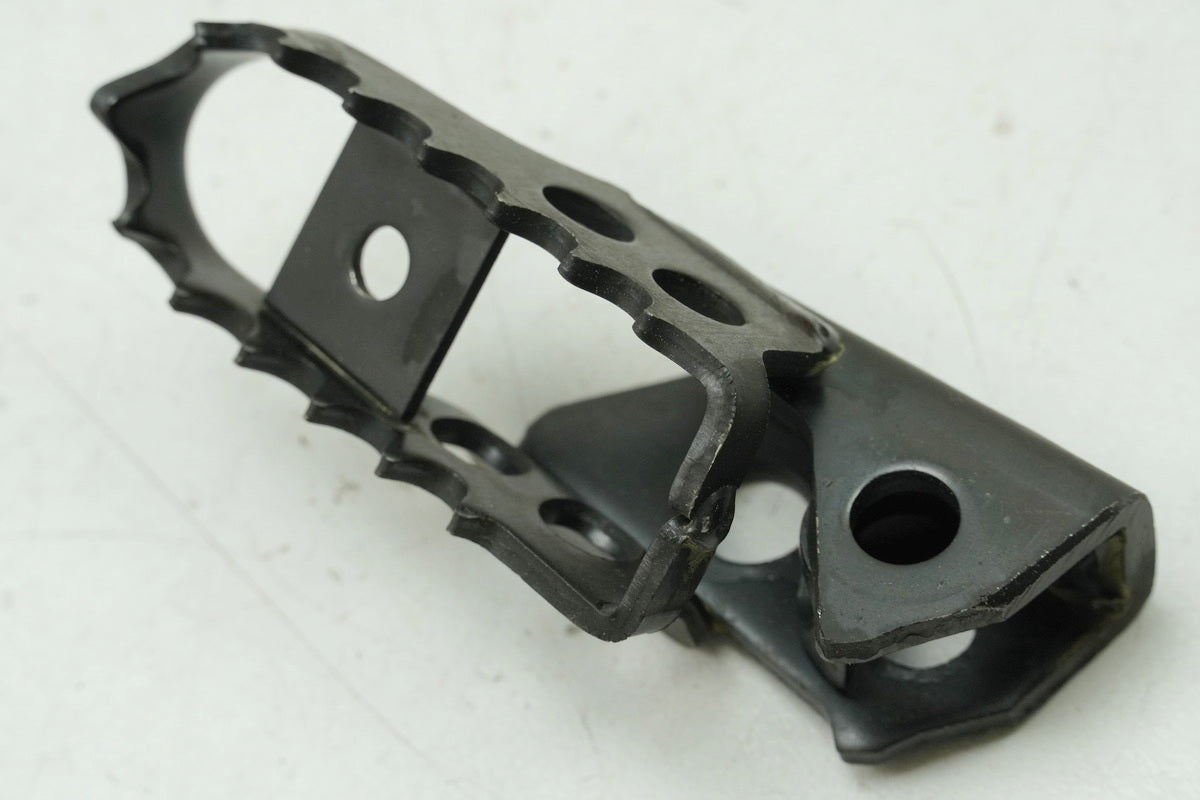 Yamaha Footpeg Rider Left Footrest original 3LD-27411-00 DT TT-R YZ XZT - NEW