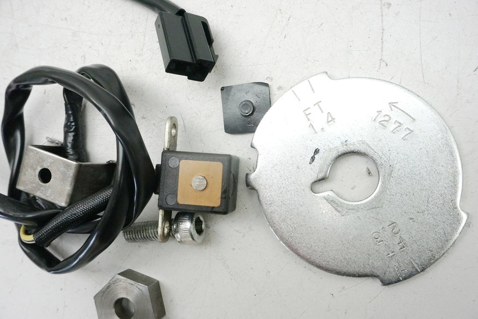 KAWASAKI GPZ 1100 ZXT10E Generador de impulsos encendido captador rotor de encendido